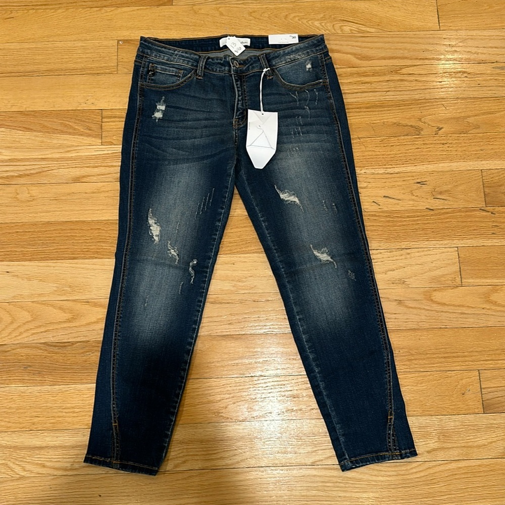 NWT Kan Can mid-rise split ankle jeans